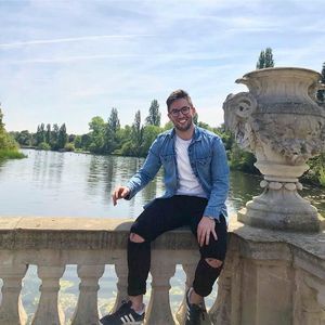 Meet your Posher, Louis-marie